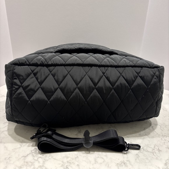 Vera Bradley Women's Ultralight Medium Traveler Bag 27136-481 Black - Picture 6 of 11